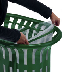 Étriers facilitant la mise en place et le retrait du sac.